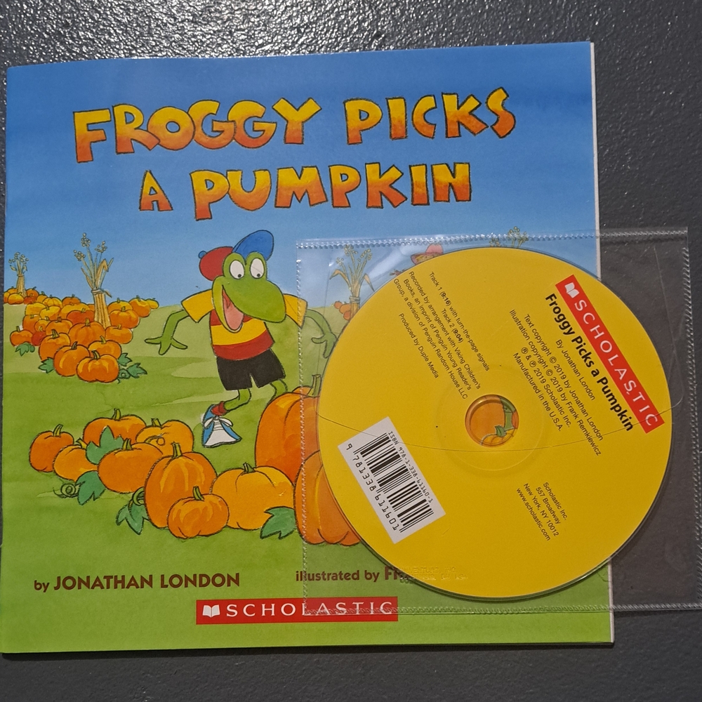 New Scholastic Froggy Picks a Pumpkin Book & CD Set